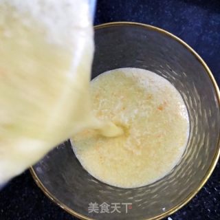 蜜瓜胡萝卜汁的做法步骤：5