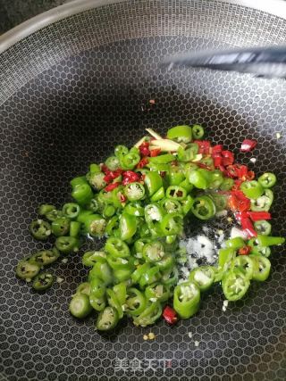 青椒炒牛肉的做法步骤：6