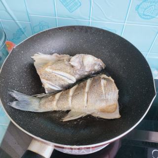 酱香鲈鱼的做法步骤：7