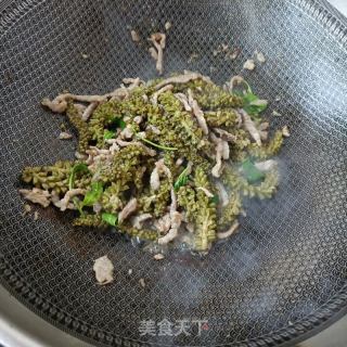 肉丝炒核桃花的做法步骤：17