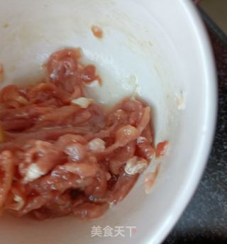 肉丝炒核桃花的做法步骤：8