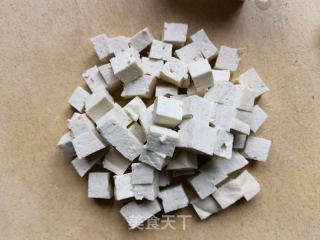 香椿酱蒸豆腐的做法步骤：2