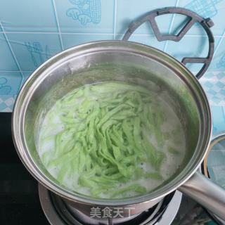 西红柿蒜薹打卤面的做法步骤：12