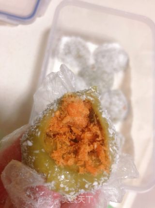 艾草肉松青团的做法步骤：8
