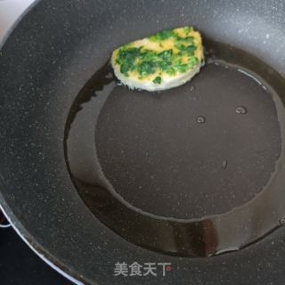 苜蓿草煎馒头片的做法步骤：10