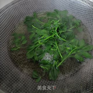 苜蓿草煎馒头片的做法步骤：3