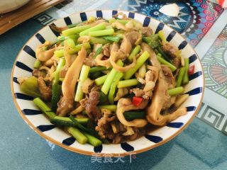 蘑菇蒜苔炒肉片的做法步骤：15