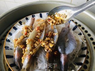 蒜蓉粉丝金针菇蒸开背虾的做法步骤：8