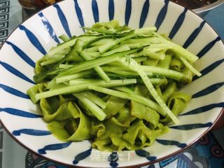菠菜香菇炸酱面的做法步骤：14