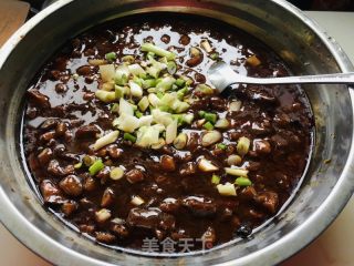 菠菜香菇炸酱面的做法步骤：9