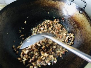 菠菜香菇炸酱面的做法步骤：5