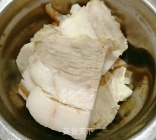 干锅白萝卜的做法步骤：1