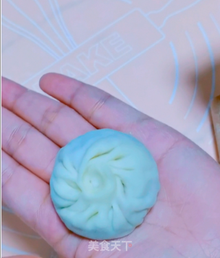 汤汁鲜美的灌汤小笼包的做法步骤：8