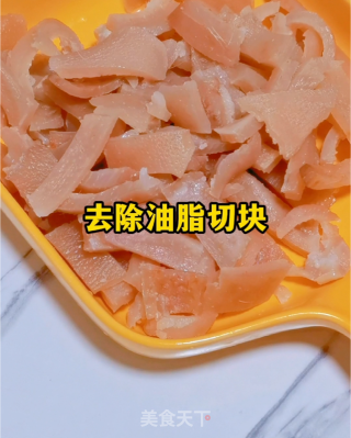 汤汁鲜美的灌汤小笼包的做法步骤：2