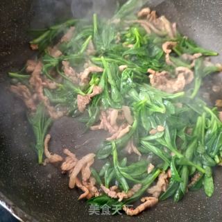 肉丝炒养心菜的做法步骤：9