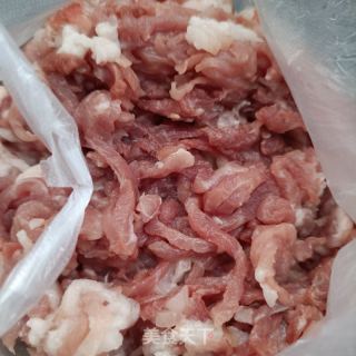 肉丝炒养心菜的做法步骤：2