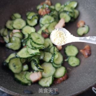 烧肉炒黄瓜的做法步骤：12