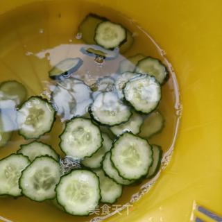 烧肉炒黄瓜的做法步骤：6