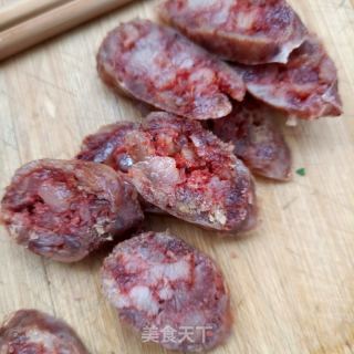 麻辣肠炒菠菜杆的做法步骤：4