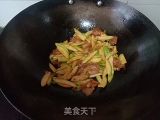 五花肉炒西葫芦的做法步骤：7
