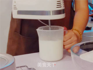酸奶冻芝士慕斯的做法步骤：2