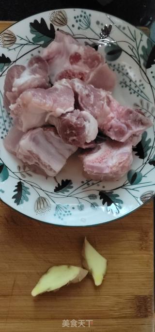 木瓜排骨汤的做法步骤：2