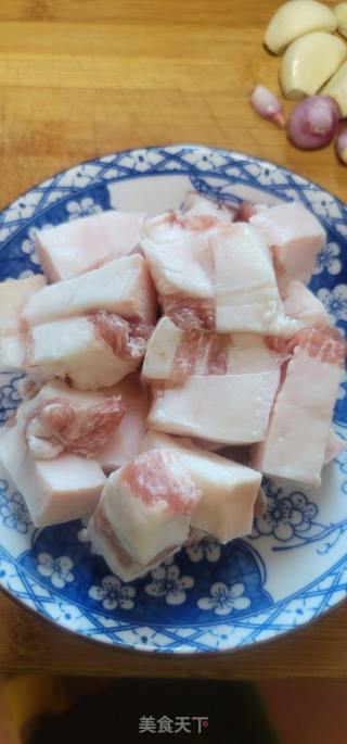 五花肉炖梅菜的做法步骤：2