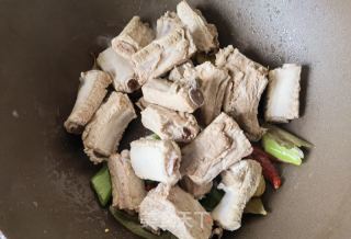 土豆炖排骨的做法步骤：6