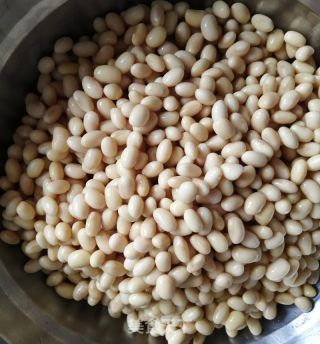 酱香黄豆的做法步骤：1