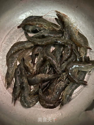 蒜蓉虾的做法步骤：4