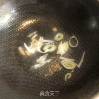 肘子肉熬小白菜的做法步骤：7