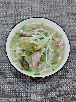 酸菜汤面的做法步骤：13