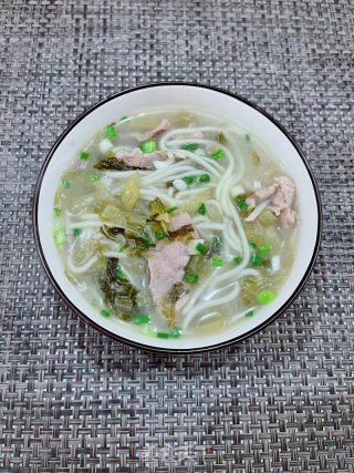 酸菜汤面的做法步骤：12