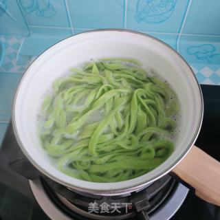 酥肉菠菜手擀面的做法步骤：5