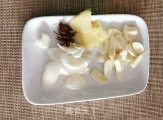 家常烧带鱼的做法步骤：2