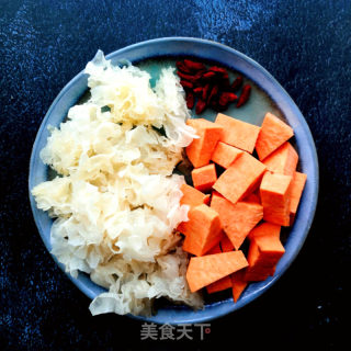 破壁机食谱-红薯银耳羹的做法步骤：1