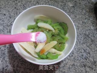 苦瓜拌茭白的做法步骤：7