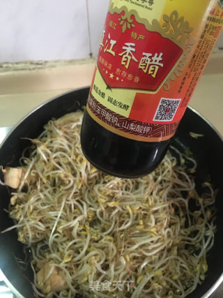 绿豆芽炒豆腐的做法步骤：6