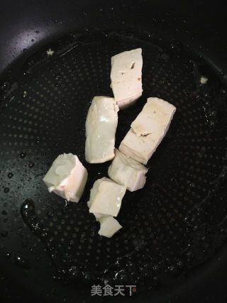 绿豆芽炒豆腐的做法步骤：2