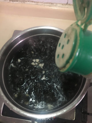 紫菜肉丸汤的做法步骤：5