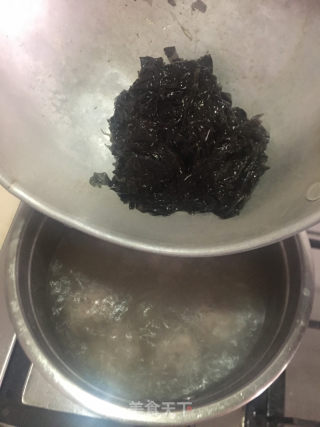 紫菜肉丸汤的做法步骤：4