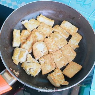 蒜薹烧豆腐的做法步骤：5
