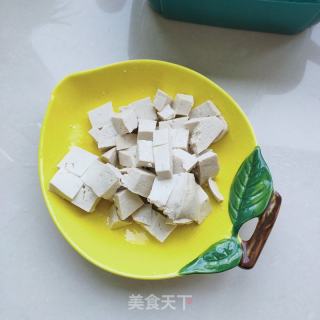 蒜薹烧豆腐的做法步骤：3
