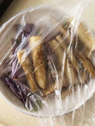 酱香茄子????的做法步骤：2