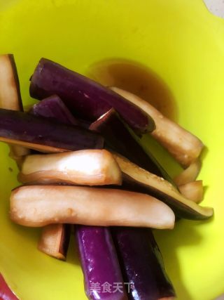 酱香茄子????的做法步骤：1