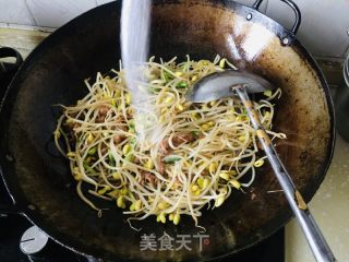 黄豆芽炒肉丝的做法步骤：6
