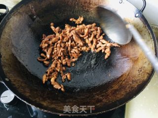 黄豆芽炒肉丝的做法步骤：3