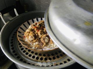 金针菇粉丝蒜蓉蒸扇贝的做法步骤：10