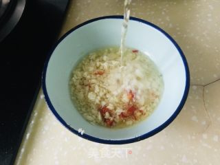 金针菇粉丝蒜蓉蒸扇贝的做法步骤：3