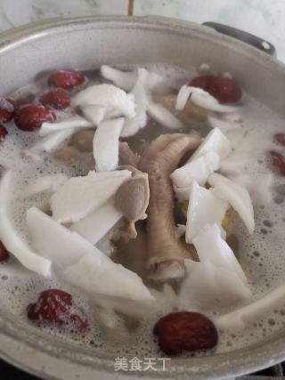 椰子干贝红枣鸡汤的做法步骤：5